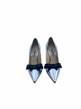 Load image into Gallery viewer, PRADA Size 8.5 Silver Leather Pumps
