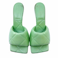 Load image into Gallery viewer, BOTTEGA VENETA Leather Sandals | 7
