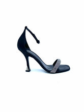 Load image into Gallery viewer, LOUIS VUITTON Black Leather Sandals
