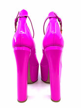 Load image into Gallery viewer, VALENTINO Size 8 Hot Pink Patent Leather Solid Pumps
