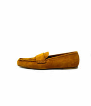 Load image into Gallery viewer, LAFAYETTE 148 Size 11 Camel Suede Loafers
