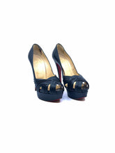 Load image into Gallery viewer, CHRISTIAN LOUBOUTIN Size 6.5 Black Leather Metallic Solid Pumps

