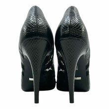 Load image into Gallery viewer, GUCCI Size 9.5 Black Leather Lace Snakeskin Pumps
