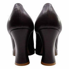 Load image into Gallery viewer, BOTTEGA VENETA Size 10 Brown Leather Solid Pumps
