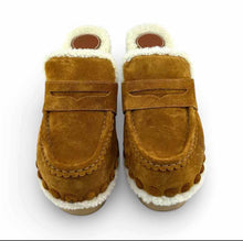 Load image into Gallery viewer, CHLOE Size 7 Caramel Suede Clogs
