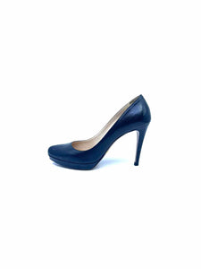 PRADA Size 6.5 Black Leather Pumps