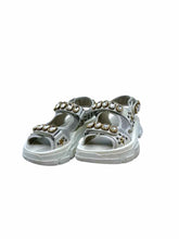 Load image into Gallery viewer, GUCCI Size 8 White Rubber Solid Sandals
