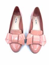 Load image into Gallery viewer, MIU MIU Size 7.5 Pink Patent Leather Flats
