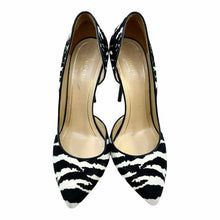 Load image into Gallery viewer, GUCCI Noah D’Orsay Cowhide Pumps | 9
