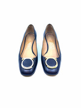 Load image into Gallery viewer, SALVATORE FERRAGAMO Size 6 Brown Leather Solid Pumps
