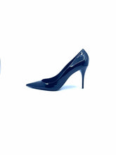 Load image into Gallery viewer, SAINT LAURENT Size 8 Black Patent Leather Pumps

