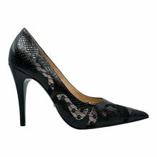 Load image into Gallery viewer, GUCCI Size 9.5 Black Leather Lace Snakeskin Pumps
