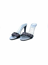 Load image into Gallery viewer, GUCCI Size 7.5 Silver Leather Solid Sandals
