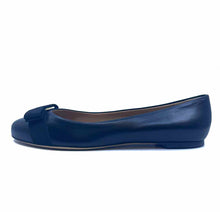 Load image into Gallery viewer, FERRAGAMO Size 9.5 Black Leather Flats
