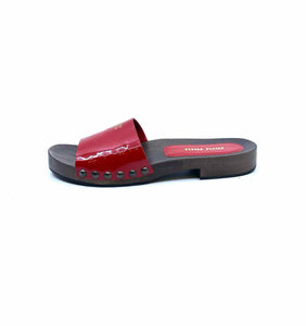 MIU MIU Size 10 Red Patent Leather Solid Sandals
