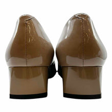 Load image into Gallery viewer, ROGER VIVIER Size 10.5 Nude Patent Leather Solid Pumps
