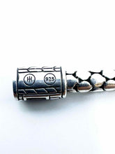Load image into Gallery viewer, JOHN HARDY Silver Bracelet
