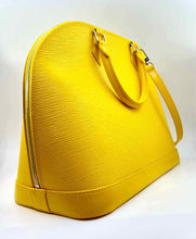 Load image into Gallery viewer, LOUIS VUITTON Epi Alma GM Handbag
