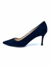 Load image into Gallery viewer, MANOLO BLAHNIK Size 10.5 Black Suede Pumps
