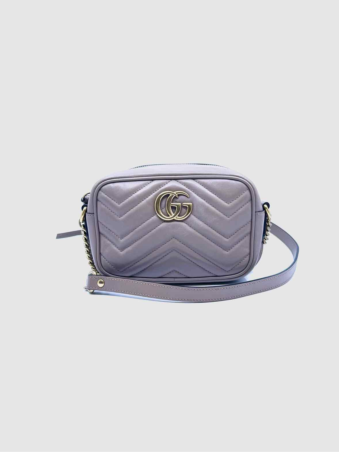 GUCCI】ロゴ シングルイヤーカフ