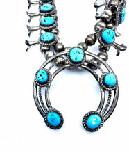 Load image into Gallery viewer, NATIVE AMERICAN Sterling Silver Silver Turquoise Necklace

