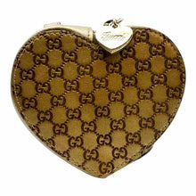 Load image into Gallery viewer, GUCCI Gold Leather Mahina Coin Purse
