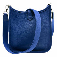Load image into Gallery viewer, HERMES Evelyne 16 Pebbled Leather Handbag
