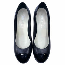 Load image into Gallery viewer, CHANEL Leather Pumps | 7.5
