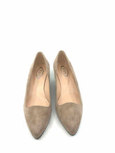 Load image into Gallery viewer, TOD&#39;S Size 7.5 Beige Suede Solid Wedge
