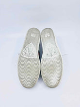 Load image into Gallery viewer, GUCCI Size 10 White Leather Sneakers
