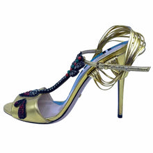 Load image into Gallery viewer, GUCCI Size 9 Gold Leather Solid Sandals
