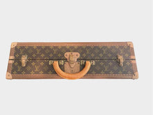 Load image into Gallery viewer, LOUIS VUITTON Brown Suitcase

