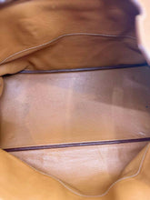 Load image into Gallery viewer, HERMES Caramel Leather Pebble Handbag
