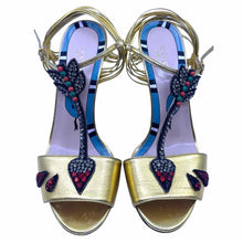 Load image into Gallery viewer, GUCCI Size 9 Gold Leather Solid Sandals
