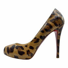 Load image into Gallery viewer, CHRISTIAN LOUBOUTIN Patent Leather Pumps | 9.5
