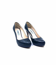 Load image into Gallery viewer, PRADA Size 6.5 Black Leather Pumps
