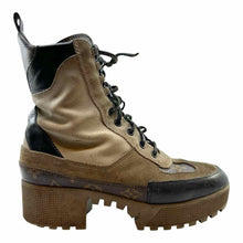 Load image into Gallery viewer, LOUIS VUITTON Laureate Tall Boot | 7
