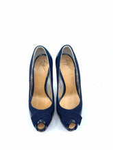 Load image into Gallery viewer, GIUSEPPE ZANOTTI Size 6 Black Pumps
