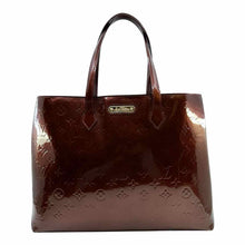 Load image into Gallery viewer, LOUIS VUITTON Wilshire Patent Leather Handbag
