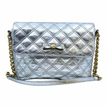 Load image into Gallery viewer, MARC JACOBS Silver Leather Handbag
