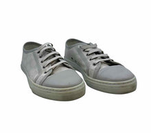 Load image into Gallery viewer, GUCCI Size 7 Beige Canvas Sneakers

