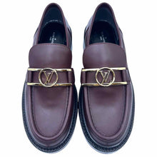 Load image into Gallery viewer, LOUIS VUITTON Burgundy Leather Solid Loafers | 9.5
