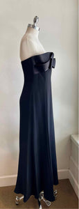 ARMANI COLLEZIONI Size 6 Black Gown/Evening Wear
