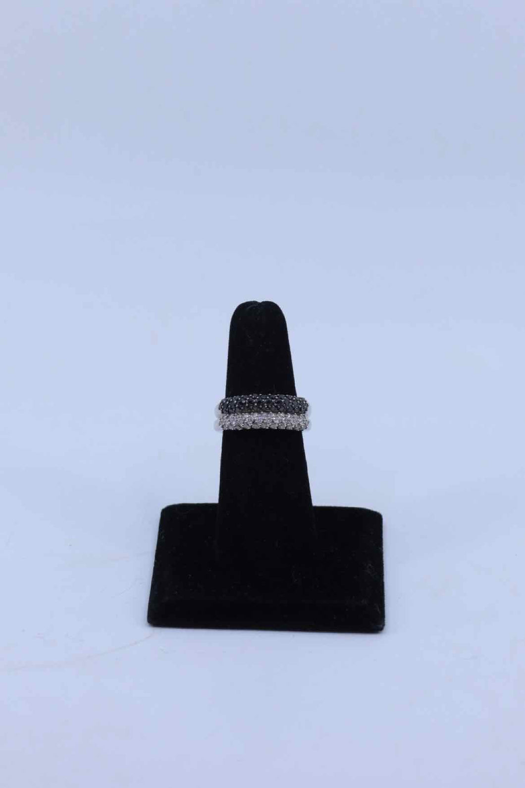 Fine Jewelry Black & White Ring