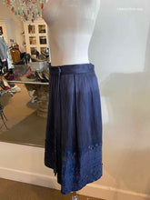 Load image into Gallery viewer, DRIES VAN NOTEN Rayon Skirt | 4

