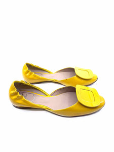 ROGER VIVIER Size 5 Yellow Patent Leather Solid Flats