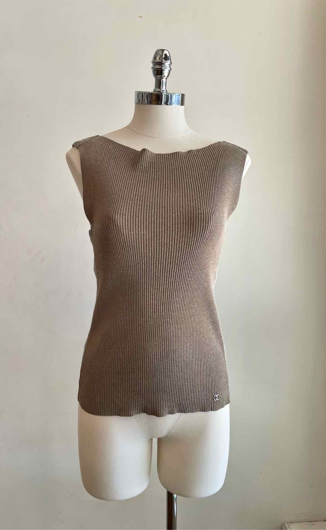 CHANEL Size 8 Taupe Blouse