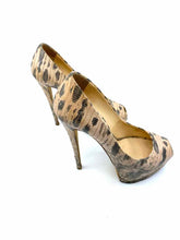 Load image into Gallery viewer, GIUSEPPE ZANOTTI Snakeskin Pumps | 6.5 - Labels Luxury
