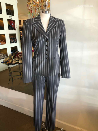 ESCADA V-Neck Pant Suit | 4 - Labels Luxury