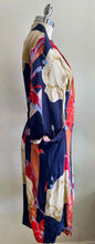 Load image into Gallery viewer, ETRO Size 2 Navy &amp; Red Robe
